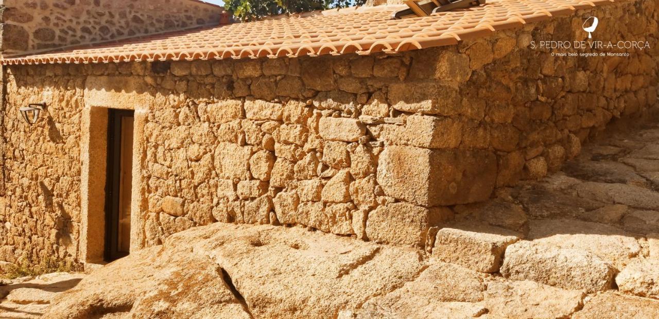 Casa Do Meio Em Quinta De Sao Pedro De Vir-A-Corca Monsanto Extérieur photo