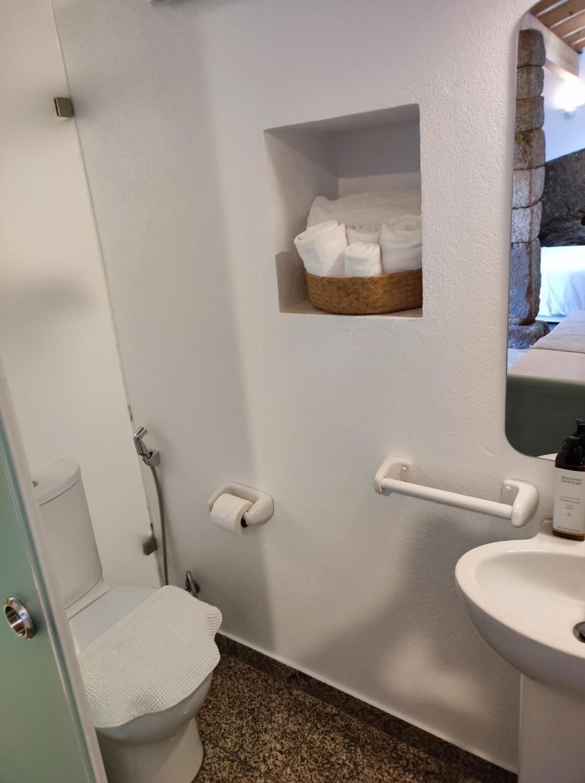 Casa Do Meio Em Quinta De Sao Pedro De Vir-A-Corca Monsanto Extérieur photo